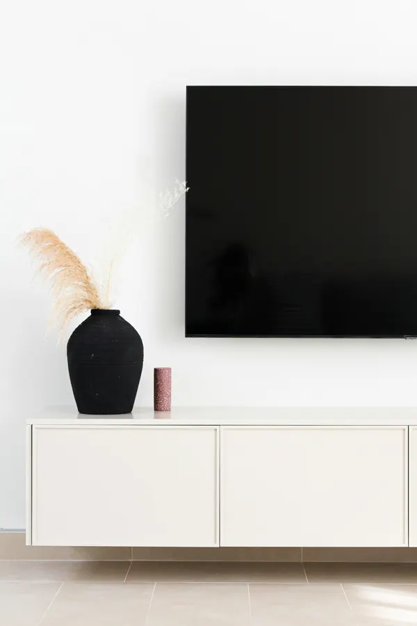 Kệ tivi treo tường MDF, ảnh minh hoạ